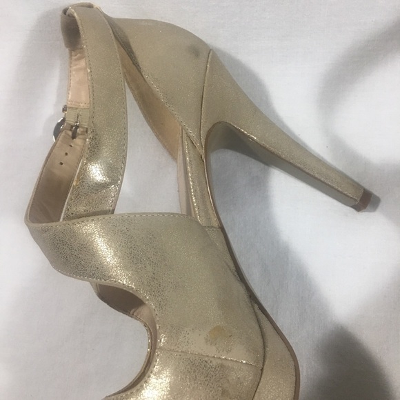 𝅺NINE WEST Platform Sandal Gold cross over Size: 10 M SHOES - Picture 7 of 9